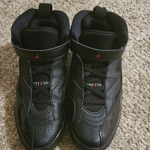 Black Jordan shoes kids
